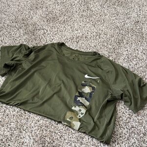 Nike Men's Olive Camo Short Sleeve Tee